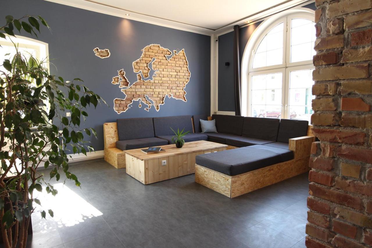 Blue Doors Hostel Ktv Росток Екстериор снимка