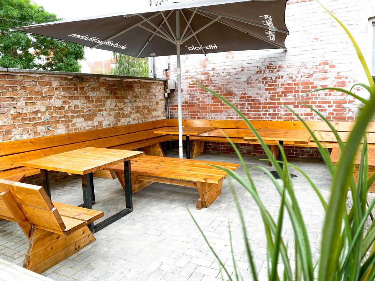 Blue Doors Hostel Ktv Росток Екстериор снимка