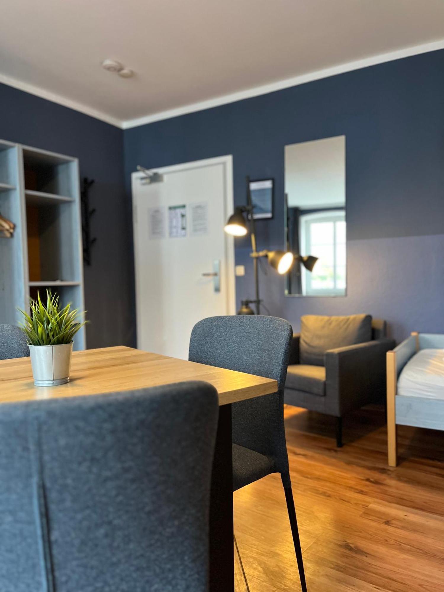 Blue Doors Hostel Ktv Росток Екстериор снимка