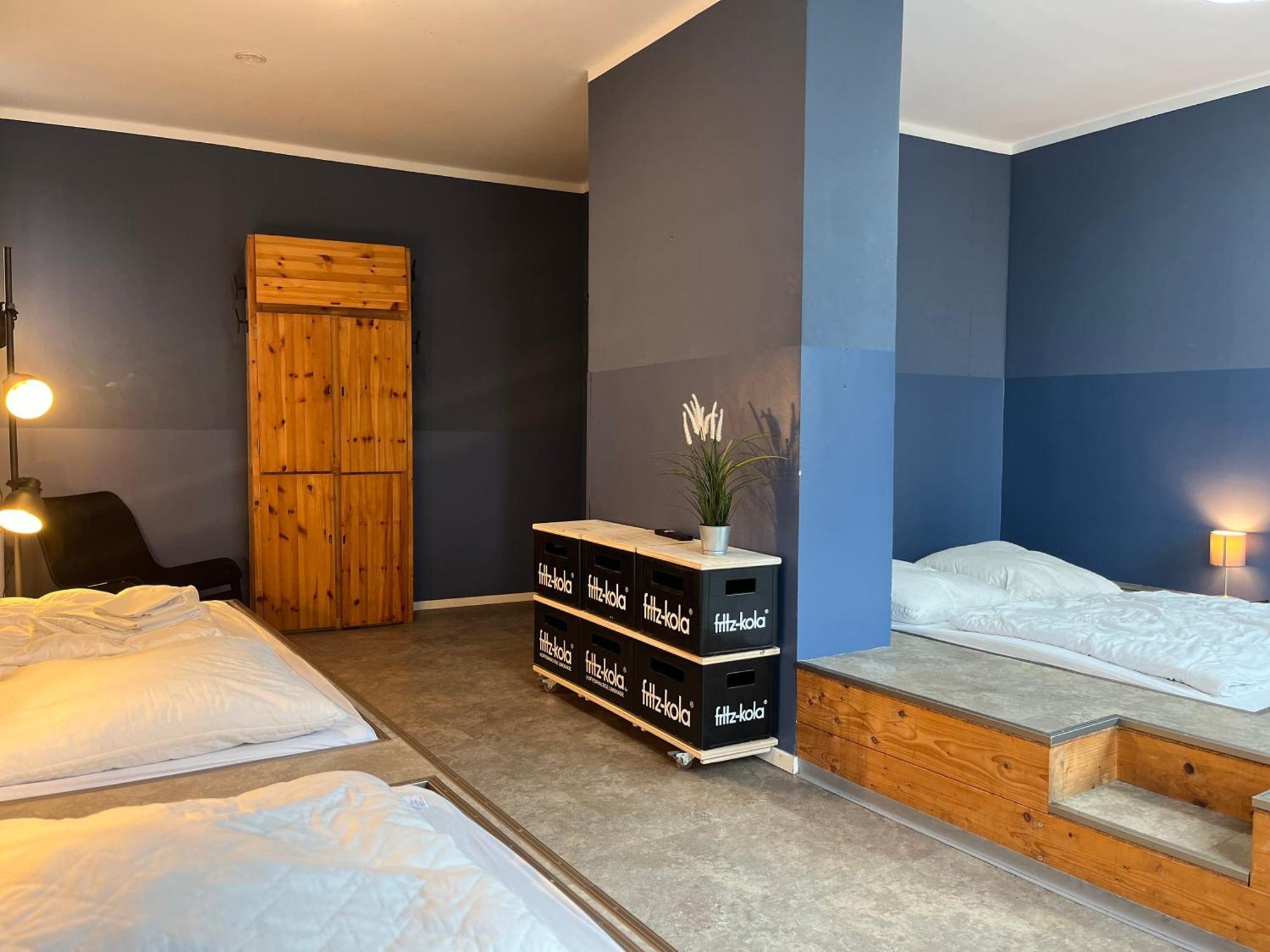 Blue Doors Hostel Ktv Росток Екстериор снимка
