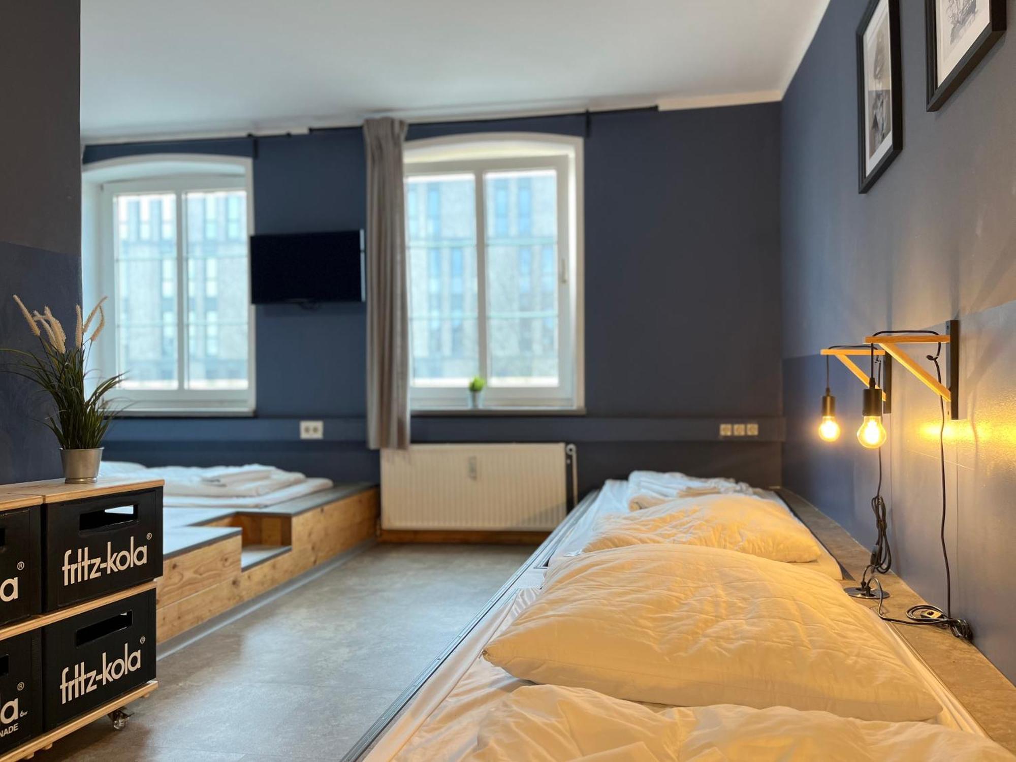 Blue Doors Hostel Ktv Росток Екстериор снимка