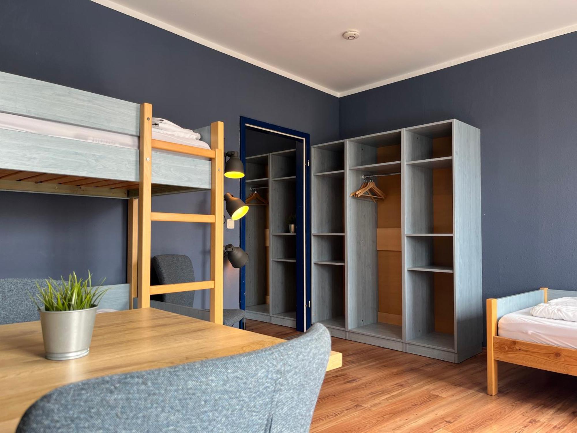 Blue Doors Hostel Ktv Росток Екстериор снимка
