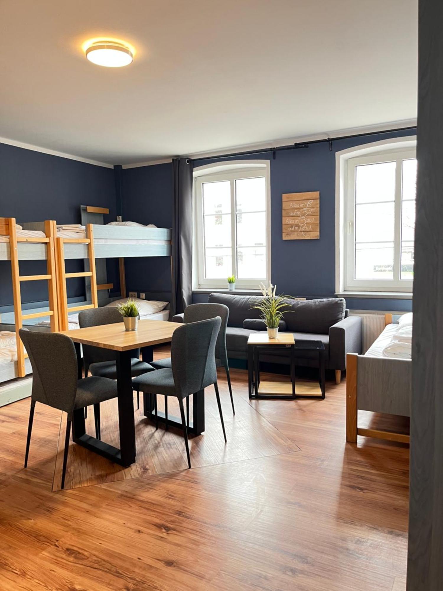 Blue Doors Hostel Ktv Росток Екстериор снимка