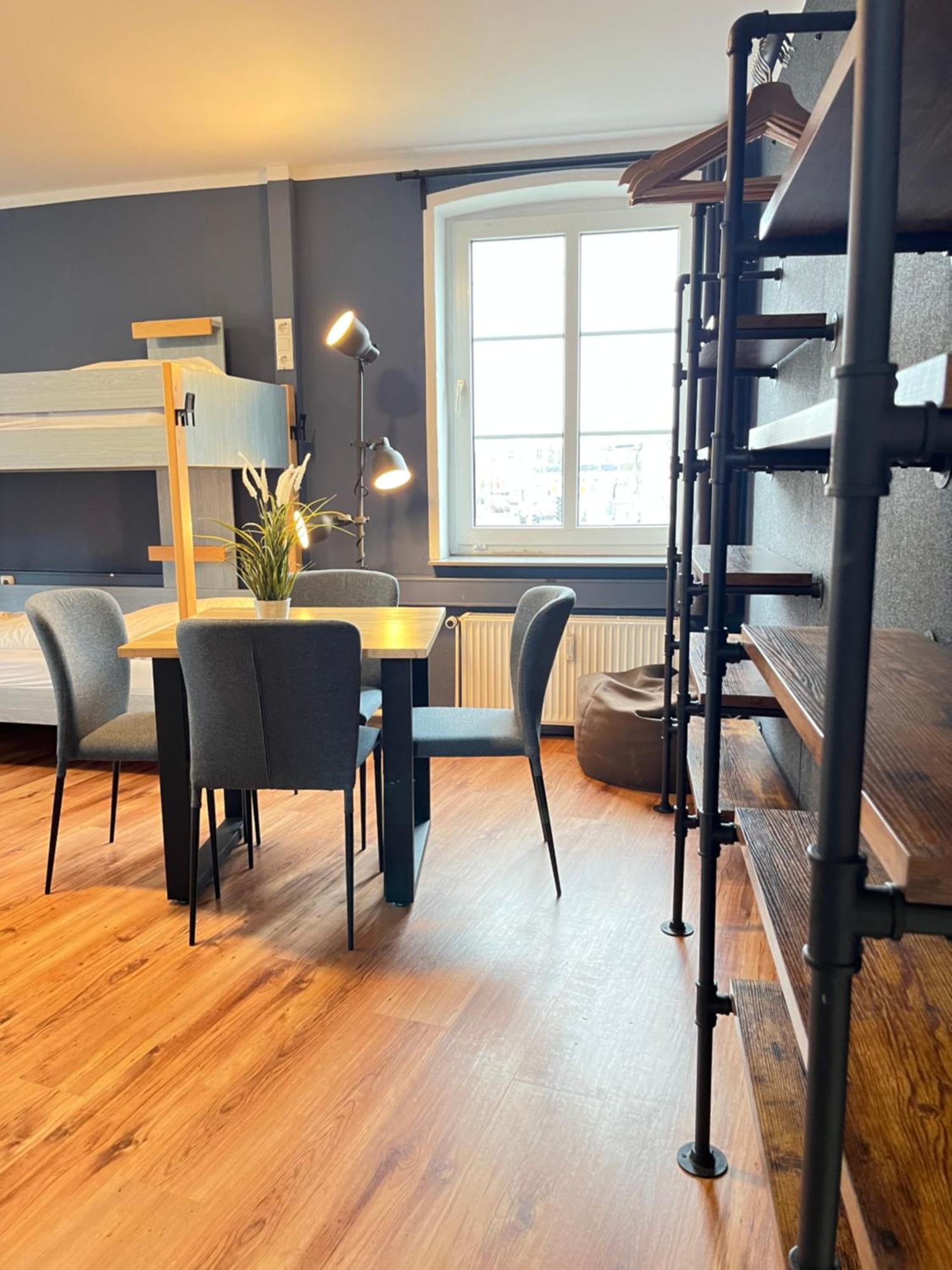 Blue Doors Hostel Ktv Росток Екстериор снимка