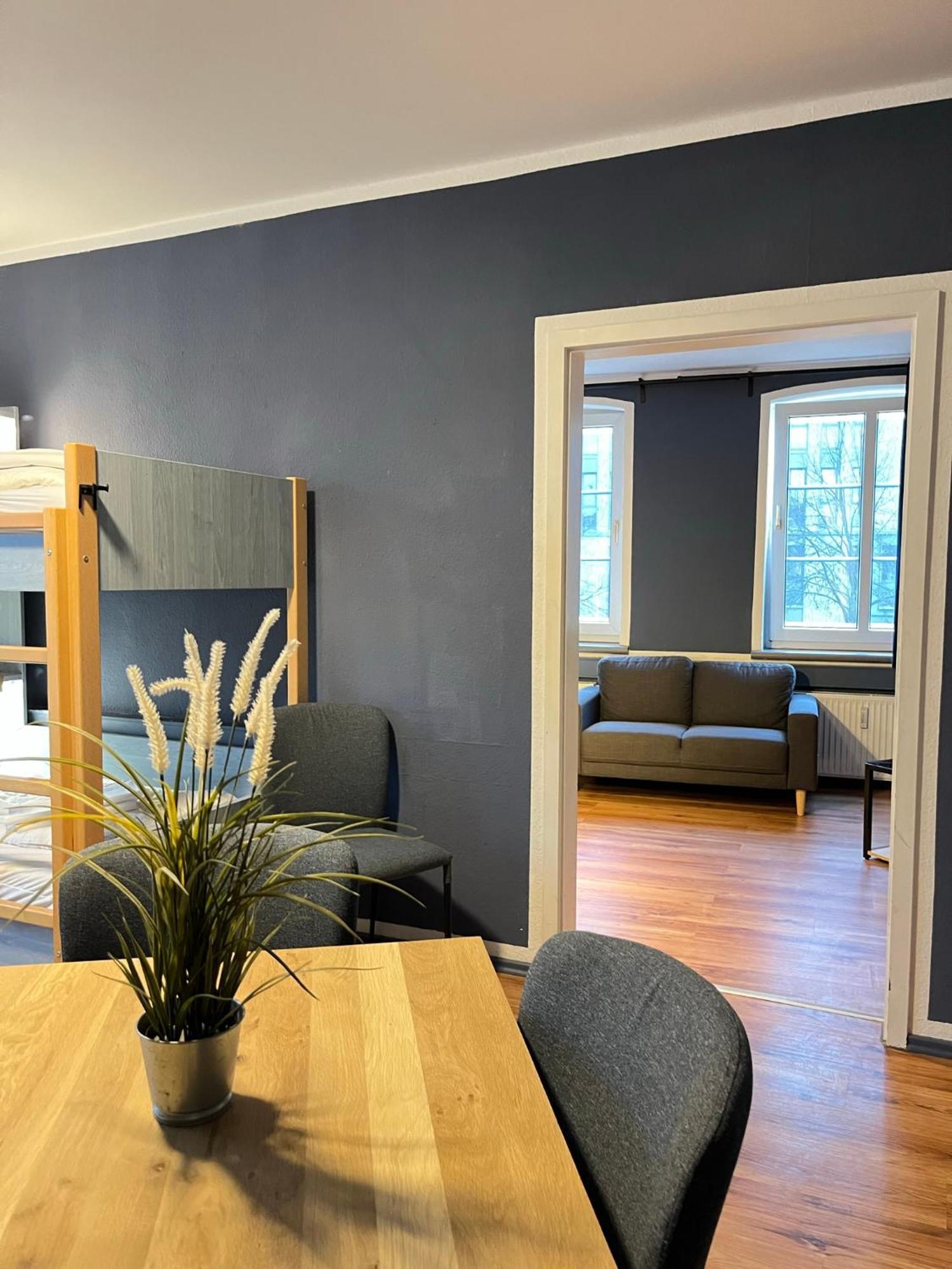 Blue Doors Hostel Ktv Росток Екстериор снимка