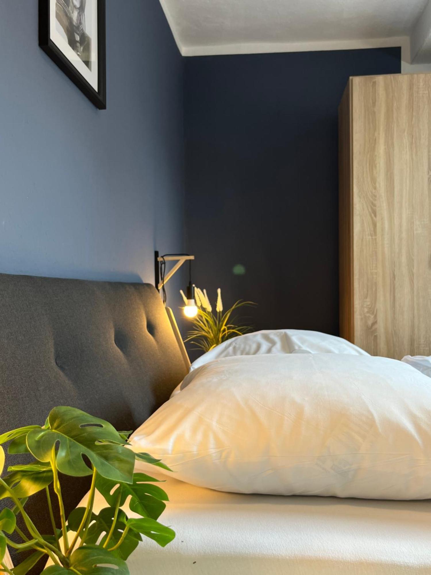 Blue Doors Hostel Ktv Росток Екстериор снимка