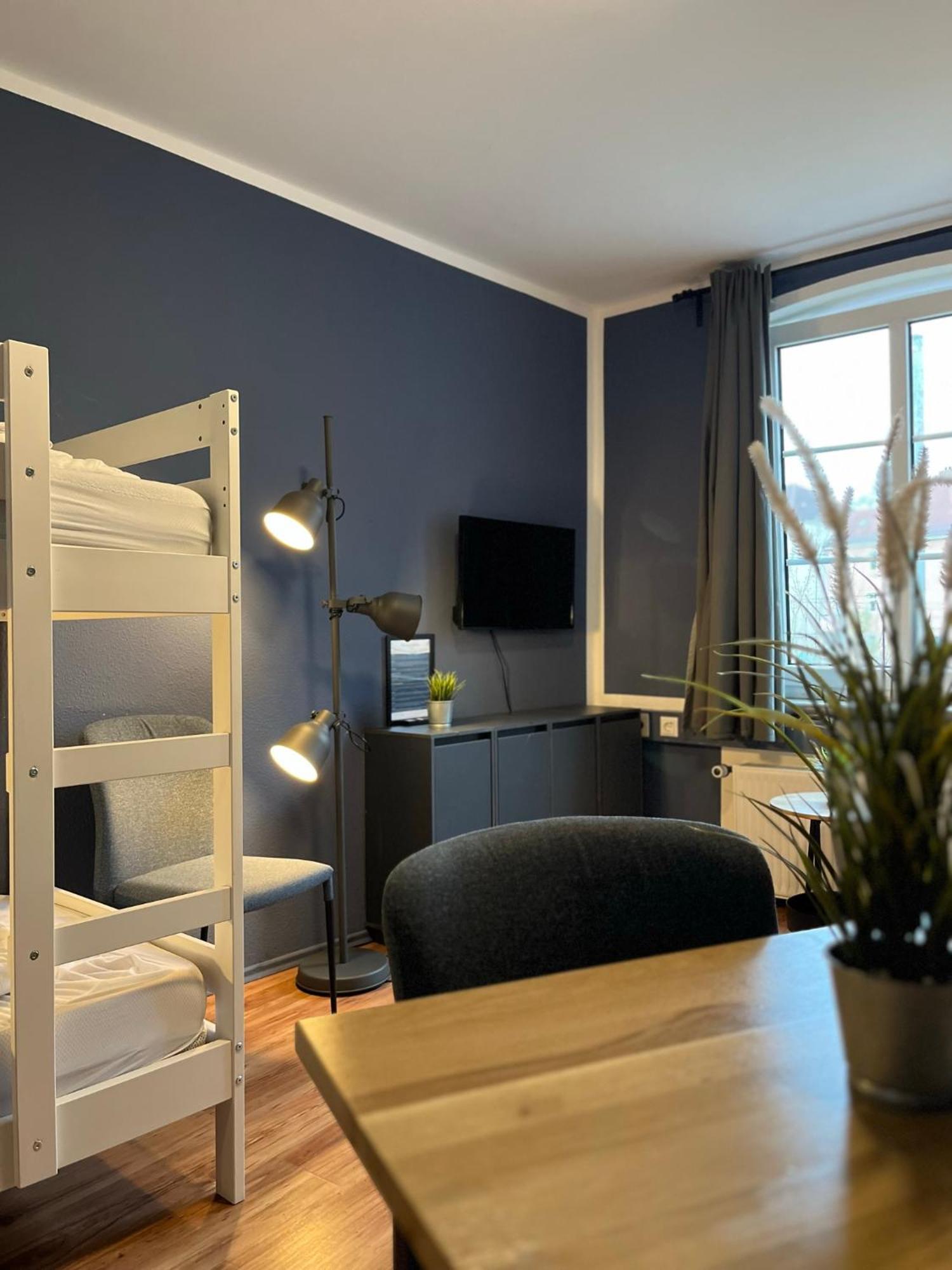 Blue Doors Hostel Ktv Росток Екстериор снимка