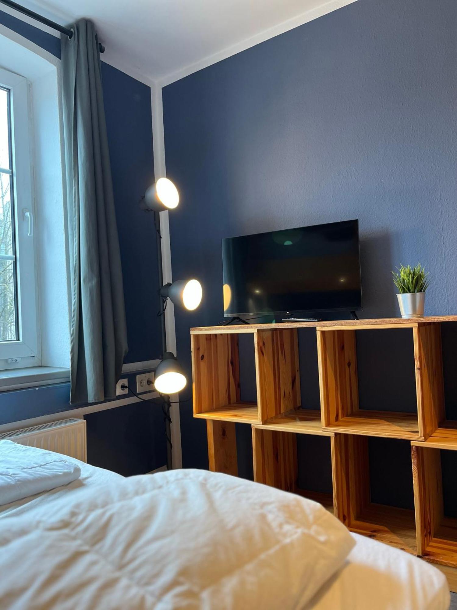 Blue Doors Hostel Ktv Росток Екстериор снимка