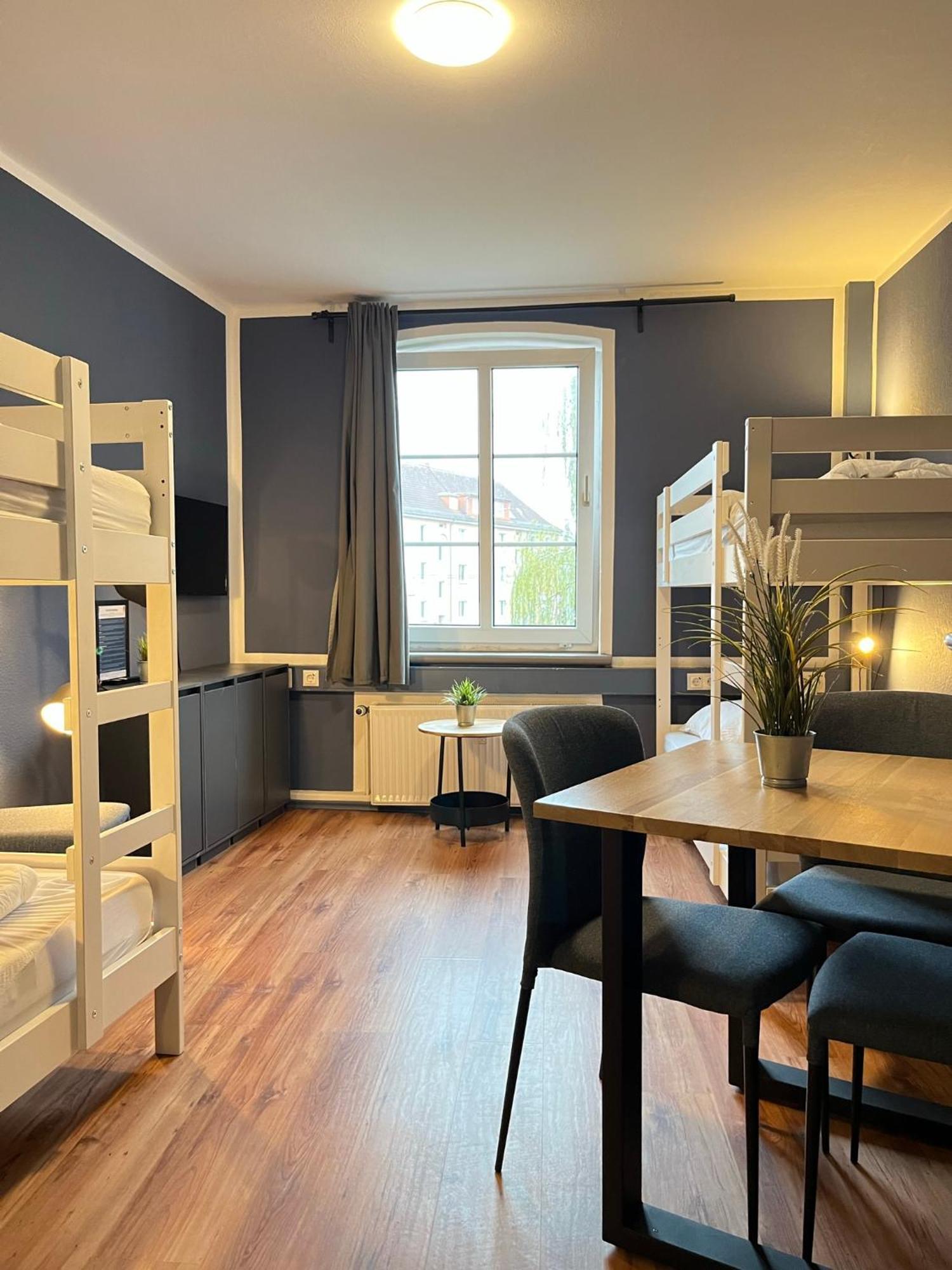 Blue Doors Hostel Ktv Росток Екстериор снимка