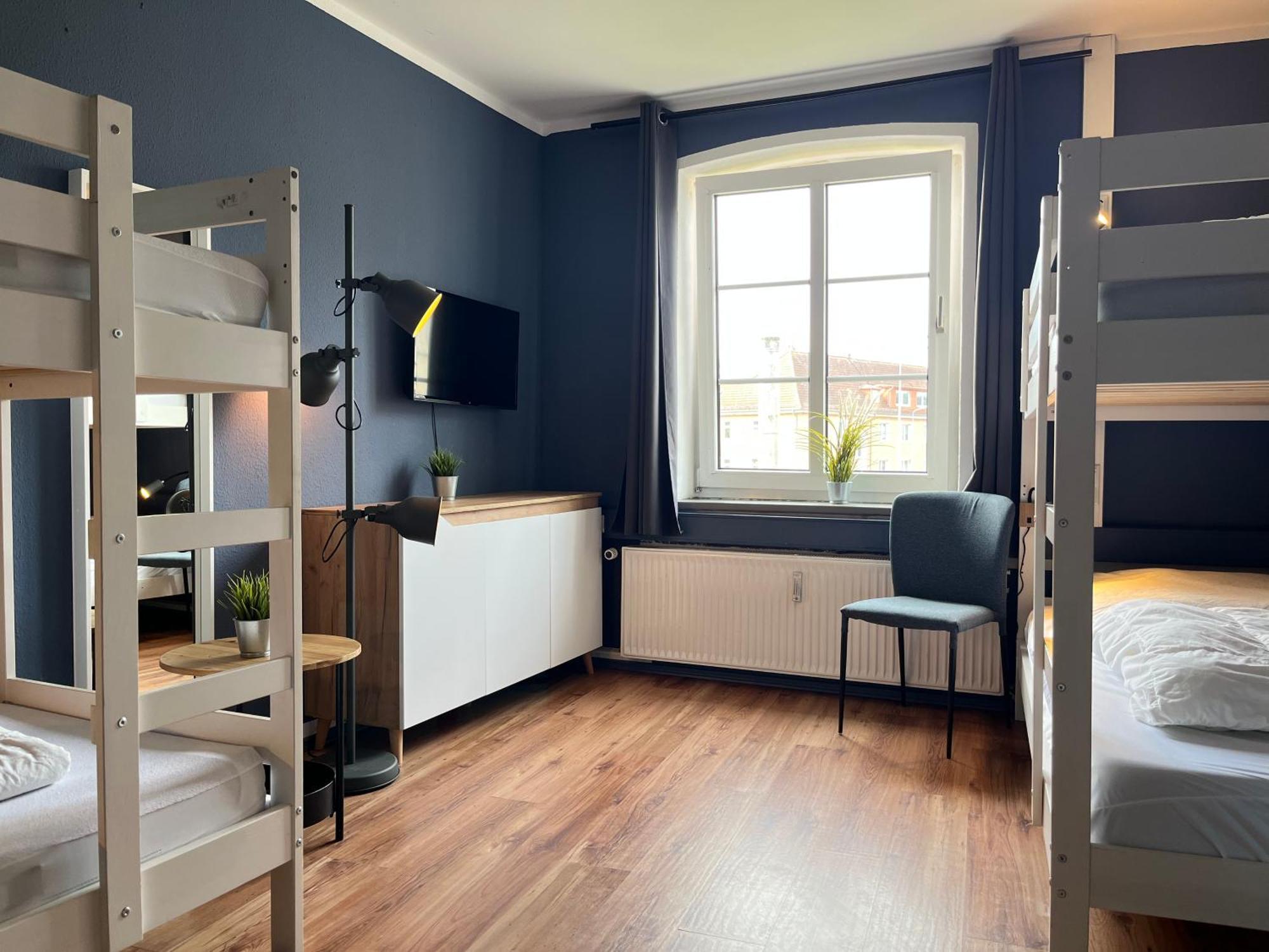 Blue Doors Hostel Ktv Росток Екстериор снимка