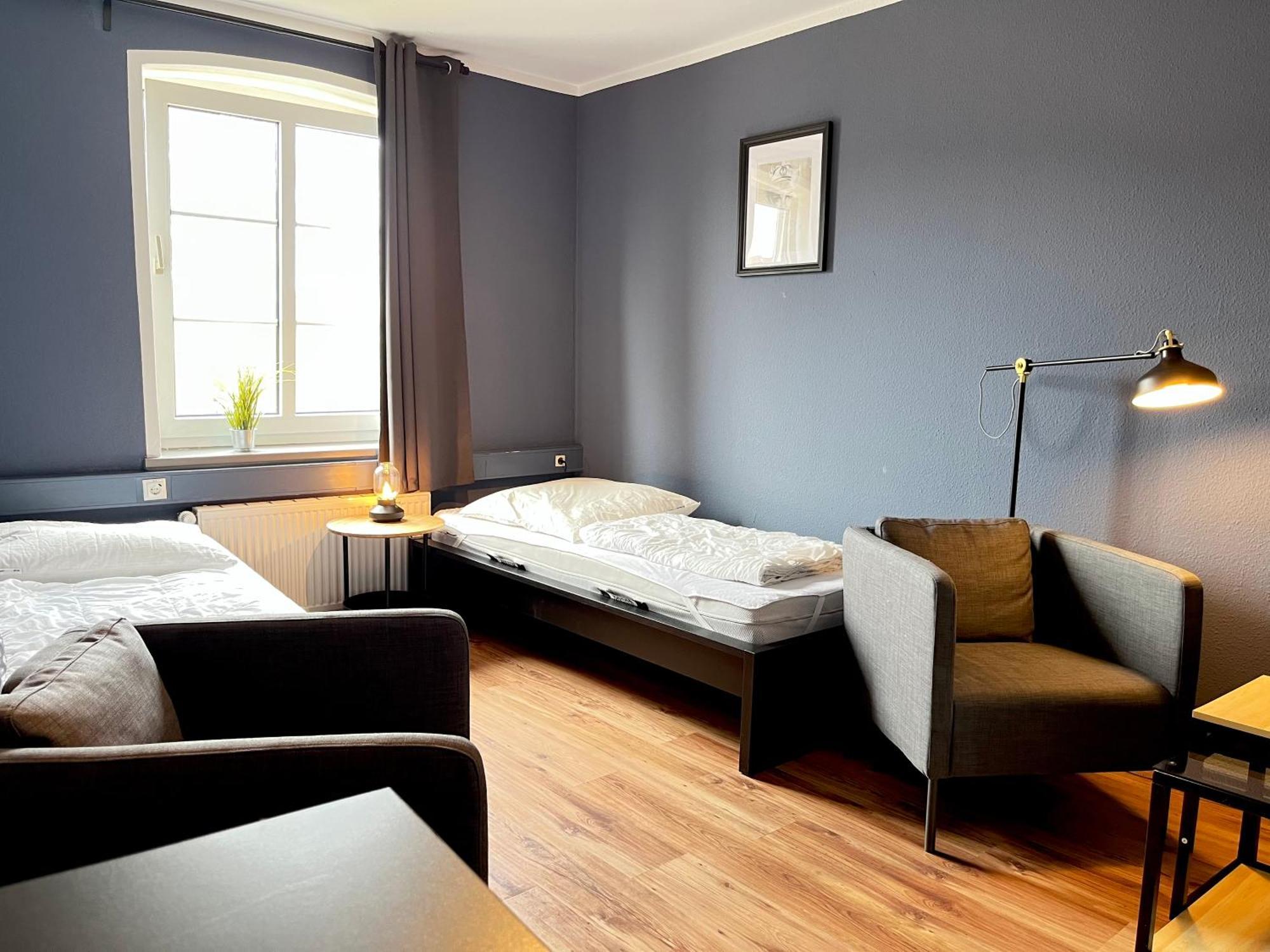 Blue Doors Hostel Ktv Росток Екстериор снимка