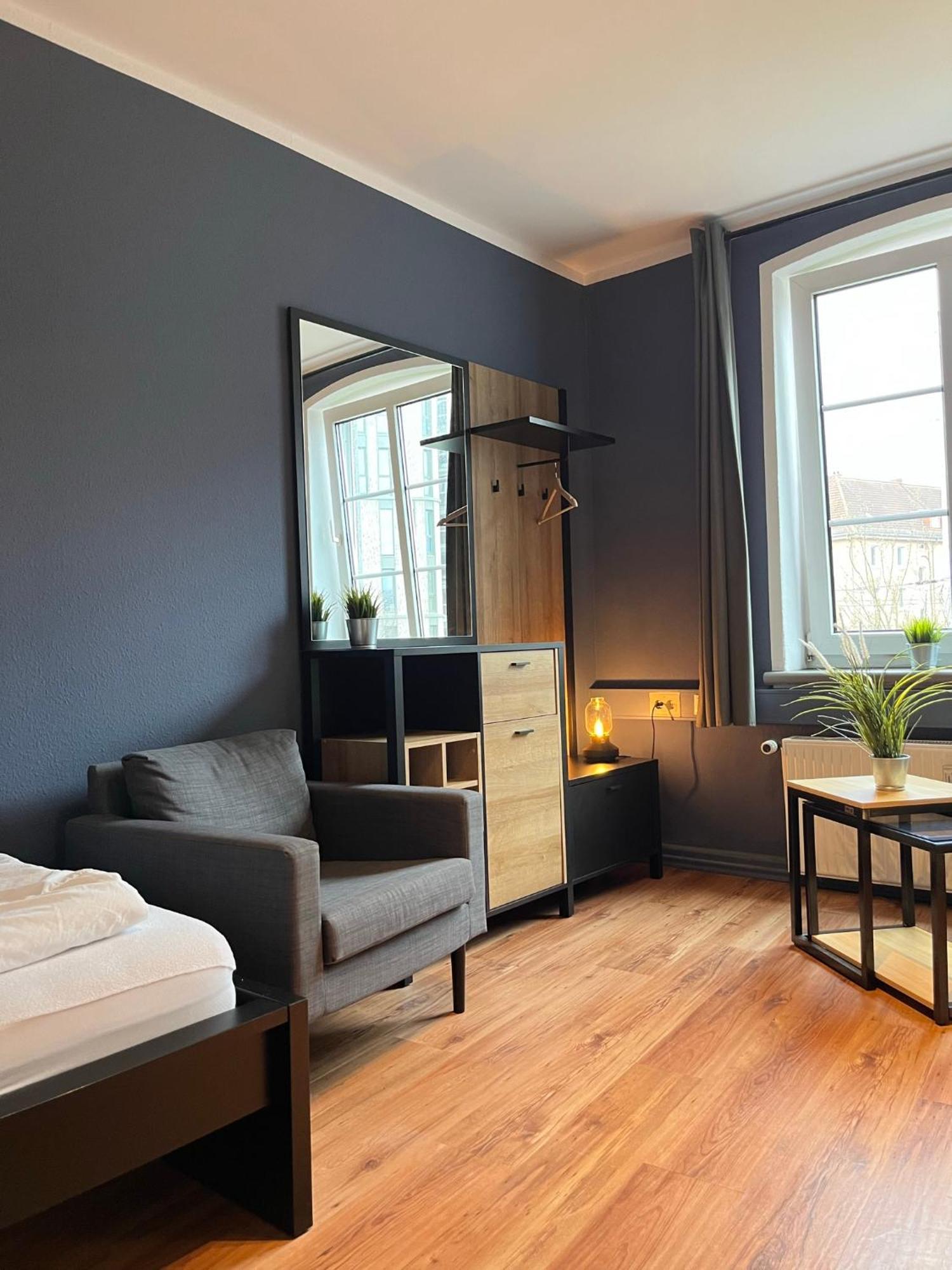 Blue Doors Hostel Ktv Росток Екстериор снимка